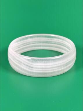 Vintage Hand Carved Mexican Translucent Onyx Bangle Bracelet Made in Mexico